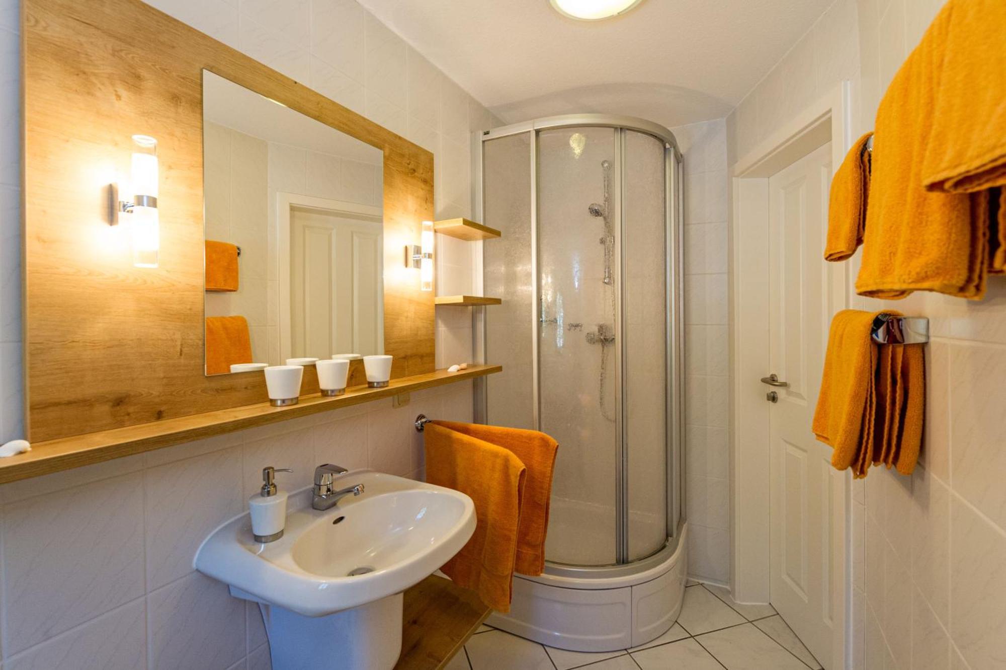 Selliner Ferienappartements Mit Balkon Und Seeblick Exterior foto